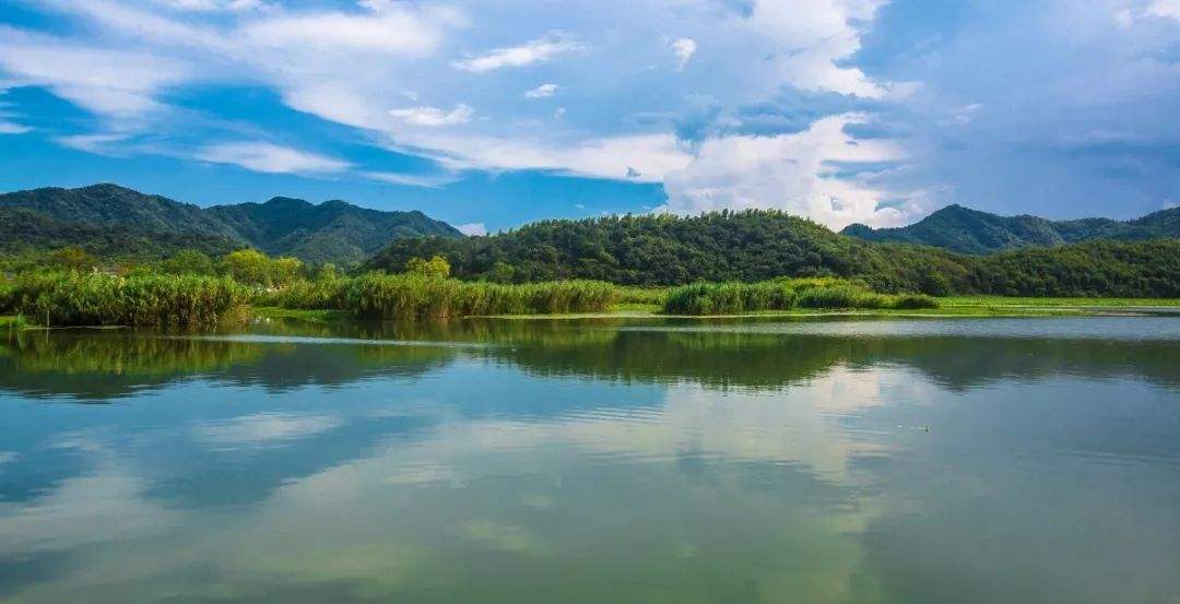 绿色发展带来水碧天蓝(图1)